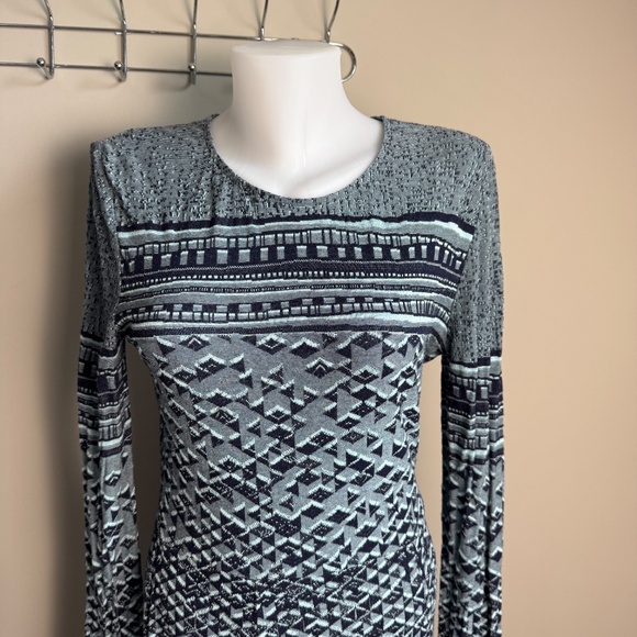 BCBGMaxazria Long Sleeve Aztec Fit & Flare Knit Dress Multicolor Small Midi‎ - Picture 4 of 16
